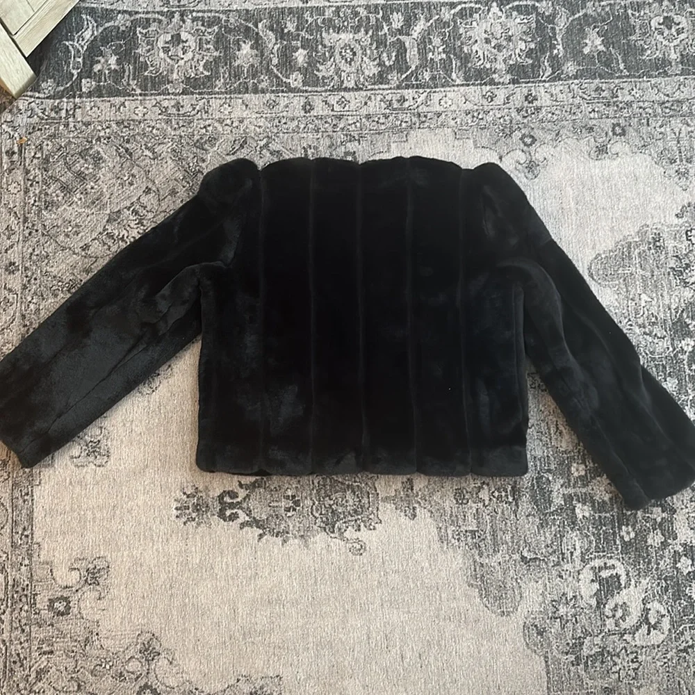 NEW NEVER WORN Michael Kors faux fur jacket - Picture 4 of 4